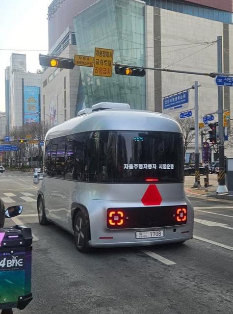 인스타 DM 제보-제보 내용-안양 자율주행차제보 방법-인스타 DM 또는 이메일(bobaedream@bobaedream.co.kr)사건·사고, 억울한 일, 훈훈한 미담 사례 .jpg