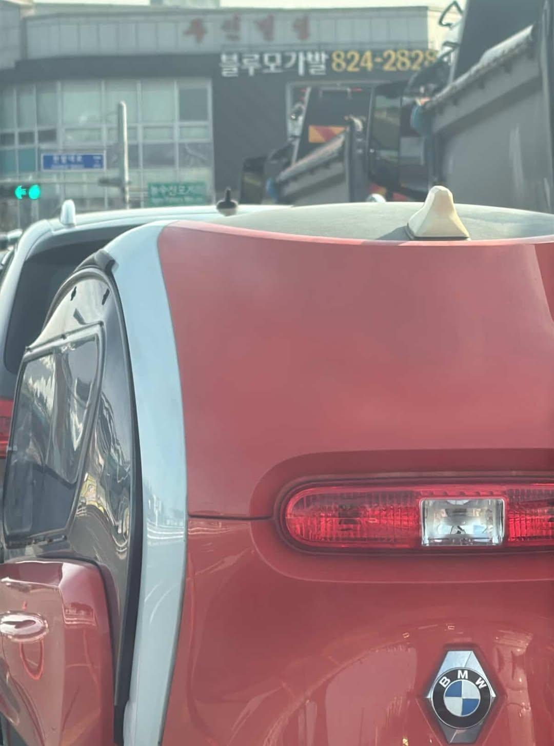 인스타 DM 제보-르노 트위지 BMW 엠블럼 튜닝제보 내용-감쪽같네요 ㅎㅎ제보 방법-인스타 DM 또는 이메일(bobaedream@bobaedream.co.kr)사건·사고, .jpg