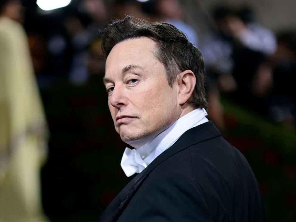 elon-musk-file-gty-jef-220711_1657563938913_hpMain_4x3_992.jpg