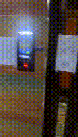 [유머]중국의 안면인식도어락.gif