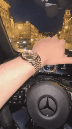 47b72cc517b078341a7e8a89e948d0c2b70701e5.gif